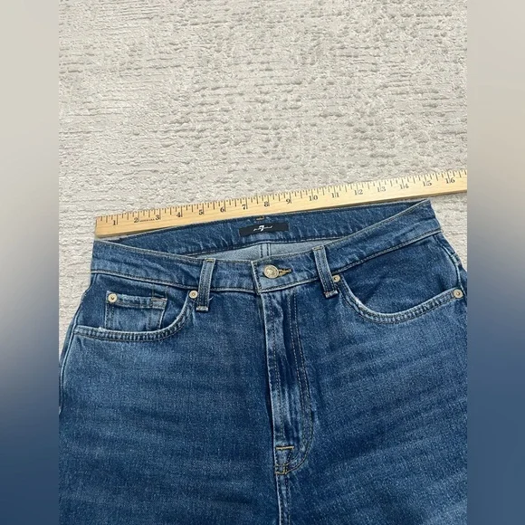 7 For All Mankind Logan Stovepipe High Waist Cropped Jeans - Relaxed Straight - Picture 4 of 8